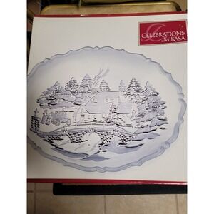 Celebrations by Mikasa Winter/Wonderland Collection‎ Round Serving Platter 15"